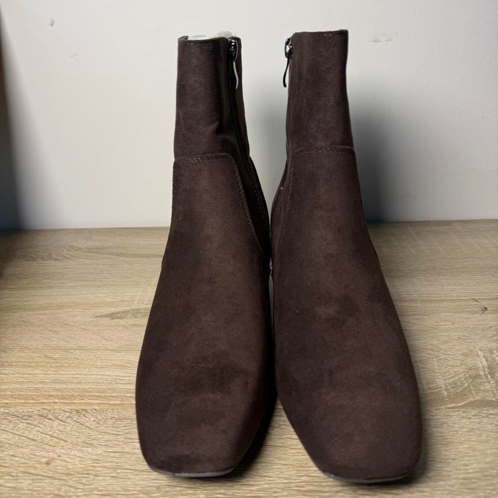 Women's Brown Suede Ankle Boots Size 39 Square Toe Block Heel Side Zip New